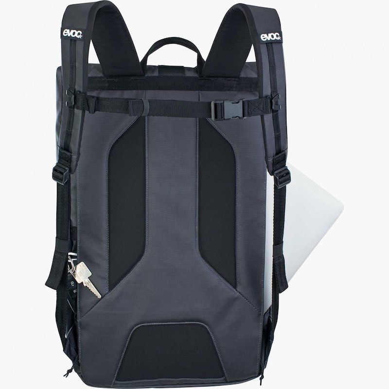In vendita online Evoc Duffle Backpack 16L zaino da viaggio nero